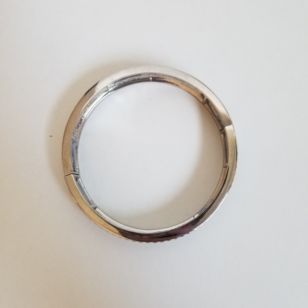4 for $15 LIA SOPHIA STRETCH BRACELETS MEDIUM - Picture 2 of 5